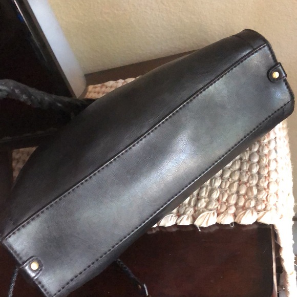 Relic - Picture 9 of 13